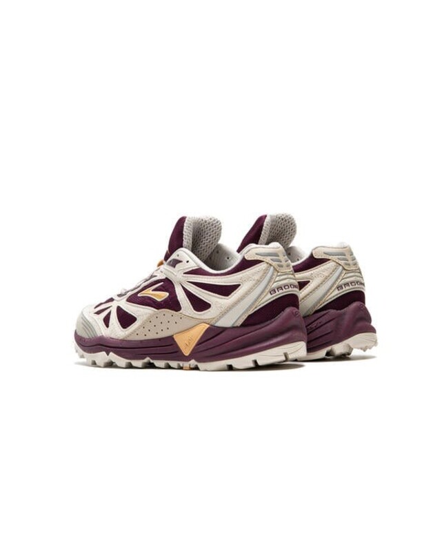Brooks Cascadia 1 "Beet" | 1105021D971