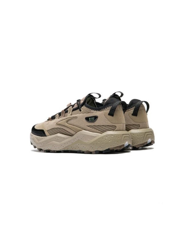 RSVP Gallery x Brooks Caldera  | 1105191D276