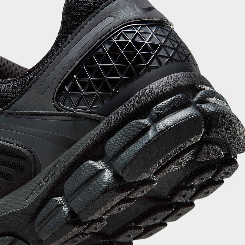 Nike Zoom Vomero 5 "Black Reflective" | IM6597-001