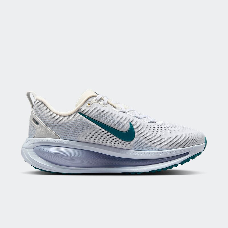 Nike Vomero 18 "Blue Tint" | HM6804-103