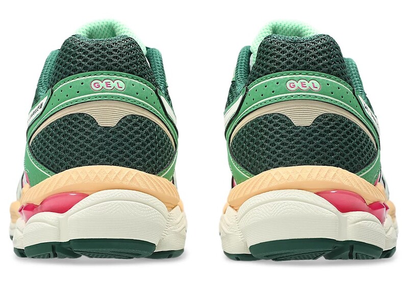 Asics Gel-Cumulus 16 "Cream/Ivory" | 1203A763-100