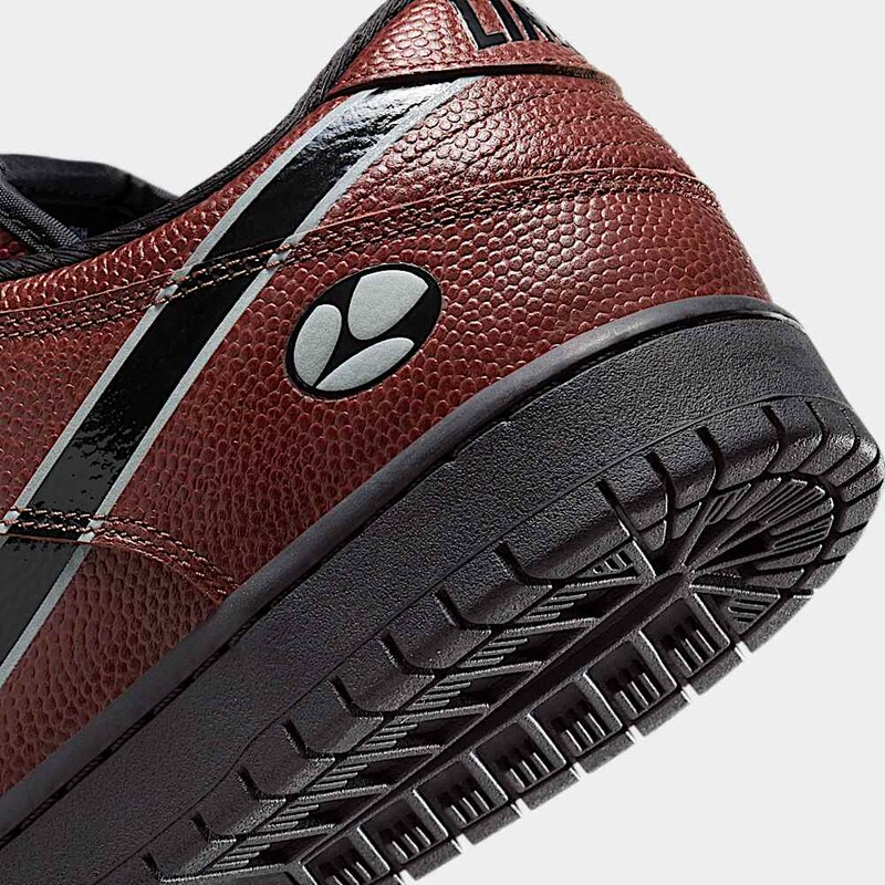 Limosine Skateboards x Nike SB Dunk Low | HJ4131-200