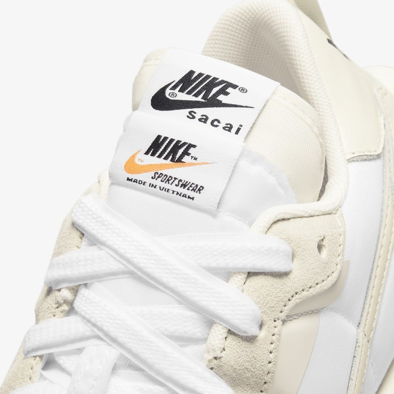 Sacai x Nike VaporWaffle Sail Gum | DD1875-100