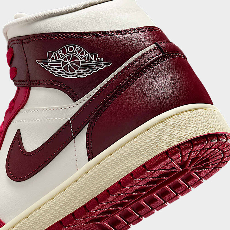 Air Jordan 1 Mid "Mystic Hibiscus" | BQ6472-119