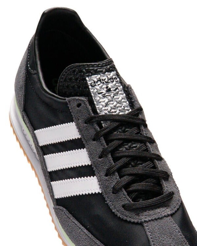 adidas SL 72 OG "Core Black" | JH7390 adidas SL 72 OG "Core Black" | JH7390