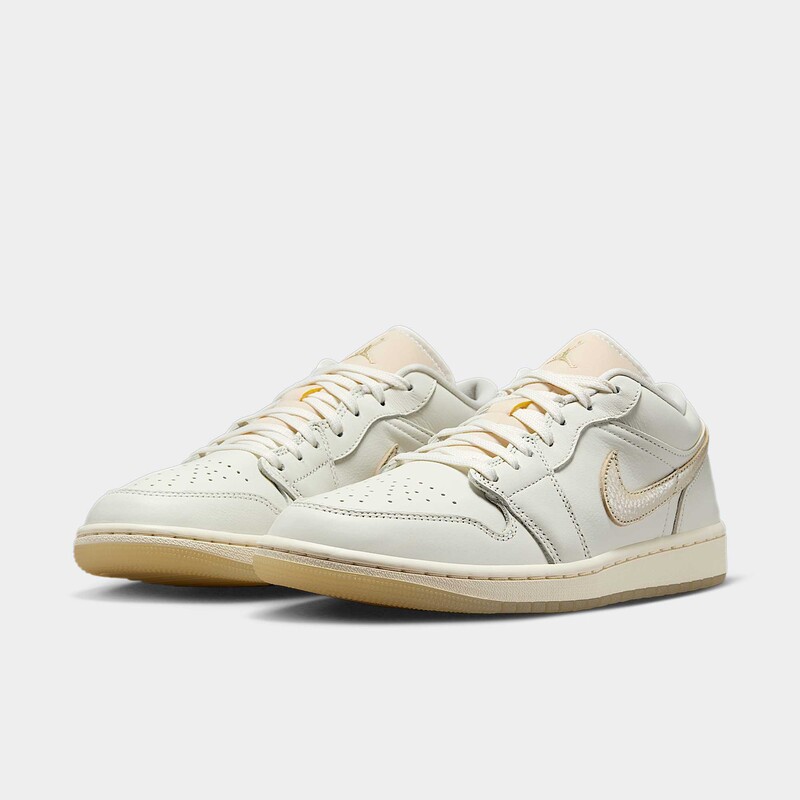 Air Jordan 1 Low "Metallic Team Gold" | HV5157-100