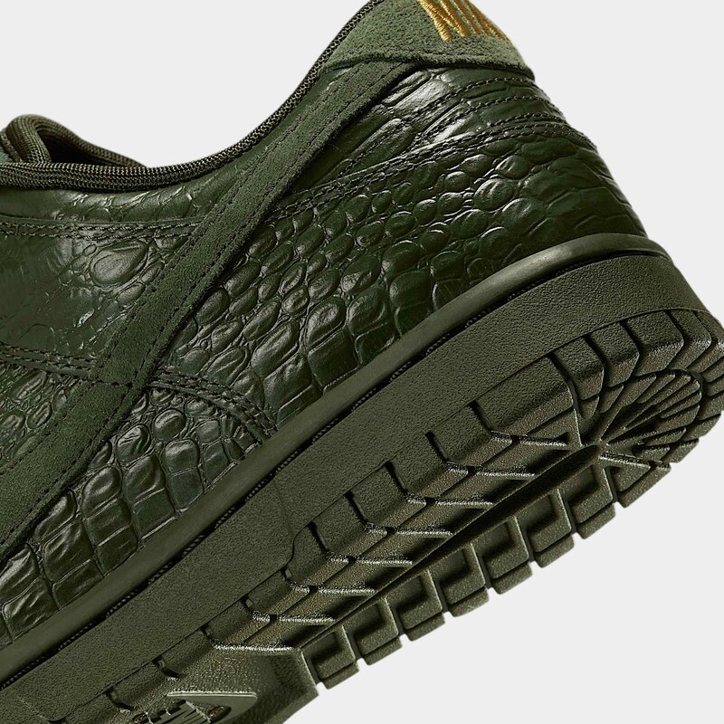 Nike Dunk Low "Crocodile" | HV4388-300