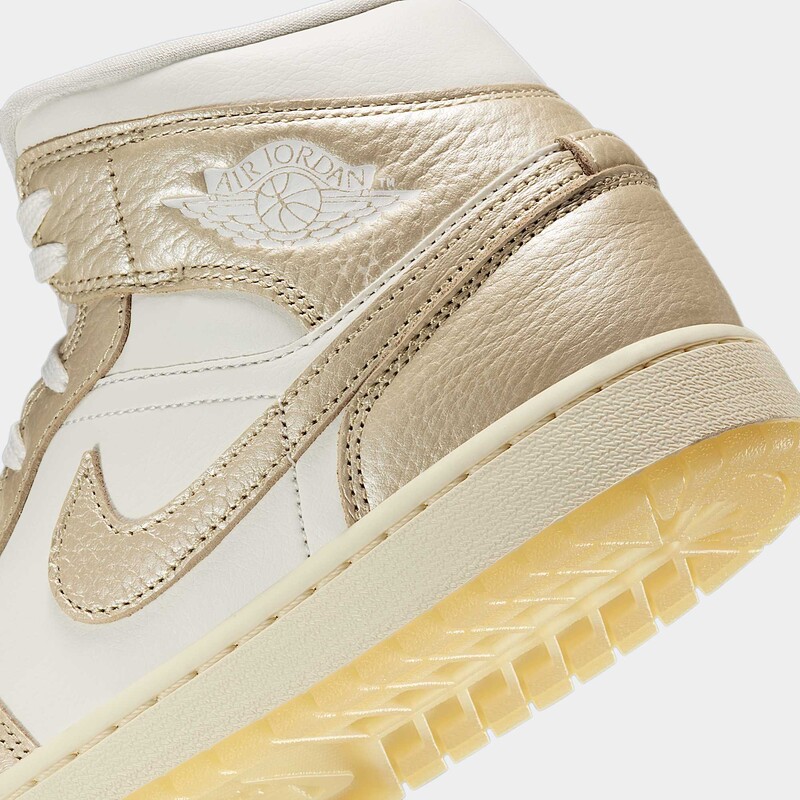 Air Jordan 1 Mid "Metallic Team Gold" | HV5159-100