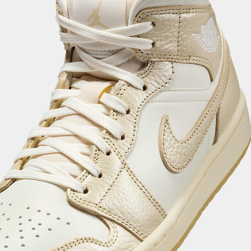 Air Jordan 1 Mid "Metallic Team Gold" | HV5159-100