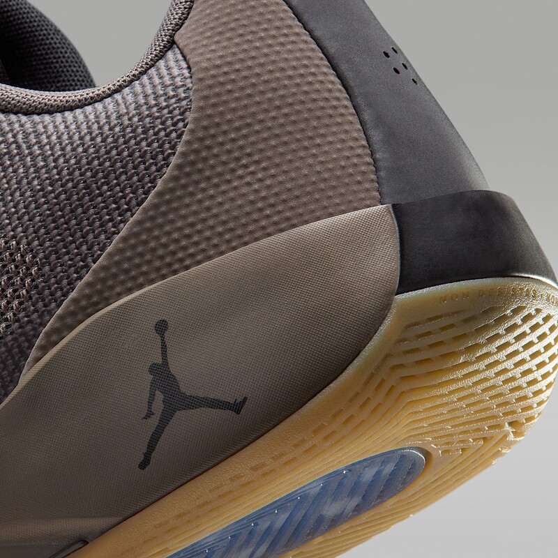 Jordan Luka .77 "Gum" | HF0806-200 Jordan Luka .77 "Gum" | HF0806-200