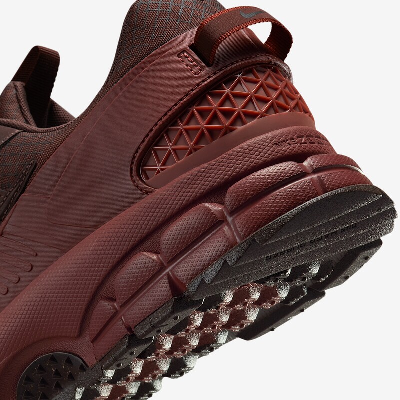 NIke Zoom Vomero Roam "Baroque Brown" | HV6901-200 NIke Zoom Vomero Roam "Baroque Brown" | HV6901-200