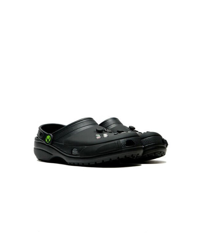XBOX x Crocs Classic Clog "Black" | 211439-001 XBOX x Crocs Classic Clog "Black" | 211439-001