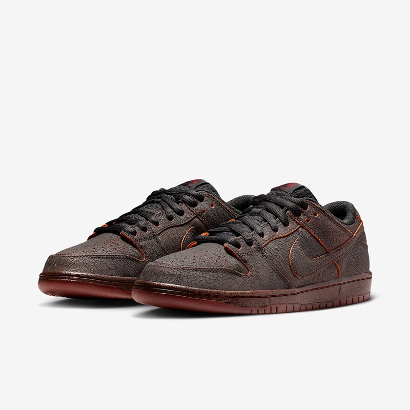 Nike SB Dunk Low PRM "Krampus" | HV1668-001 Nike SB Dunk Low PRM "Krampus" | HV1668-001