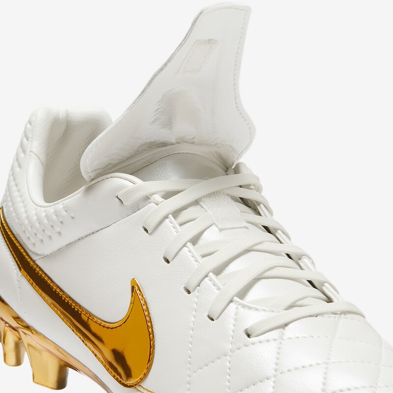 Ronaldinho x Nike Tiempo Legend FG "Touch of Gold" | IF4388-100