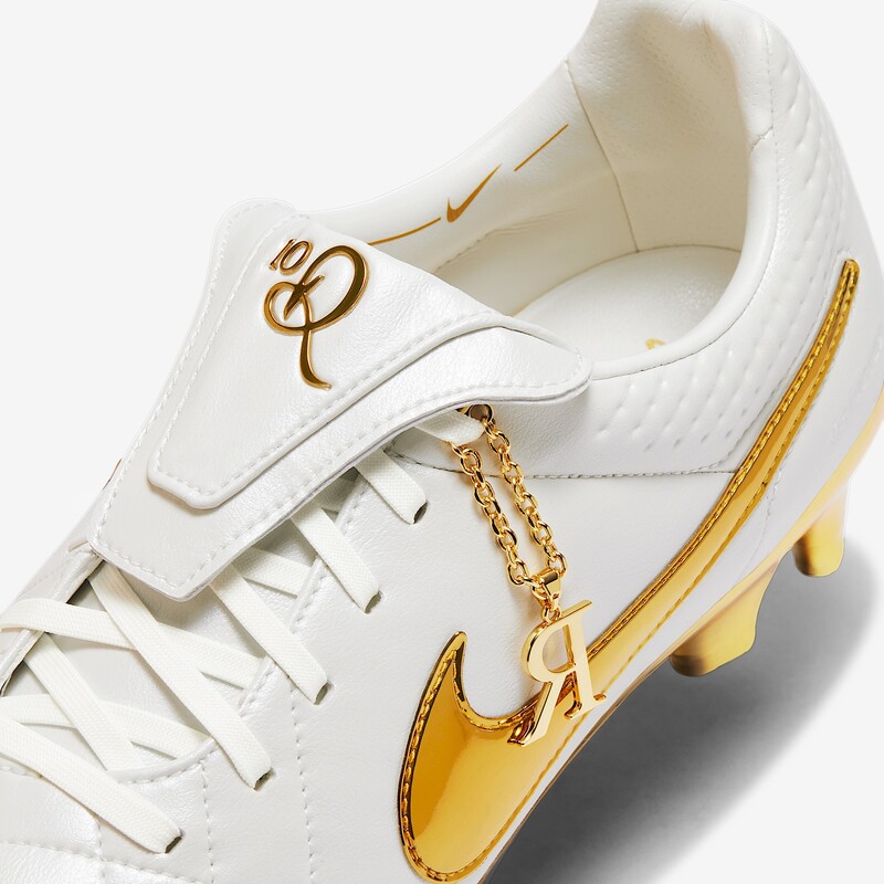 Ronaldinho x Nike Tiempo Legend FG "Touch of Gold" | IF4388-100