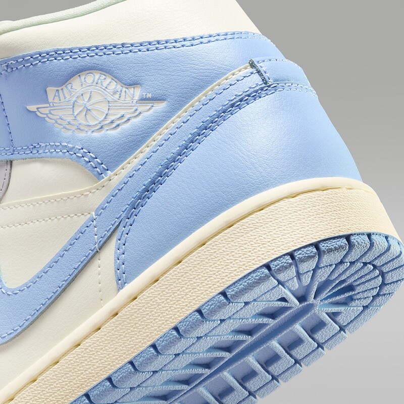 Air Jordan 1 Mid "Psychic Blue" | BQ6472-402 Air Jordan 1 Mid "Psychic Blue" | BQ6472-402