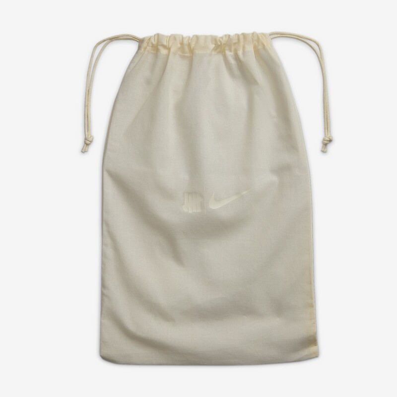 Undefeated x Nike Air Max 95 "Black" | IB4453-001