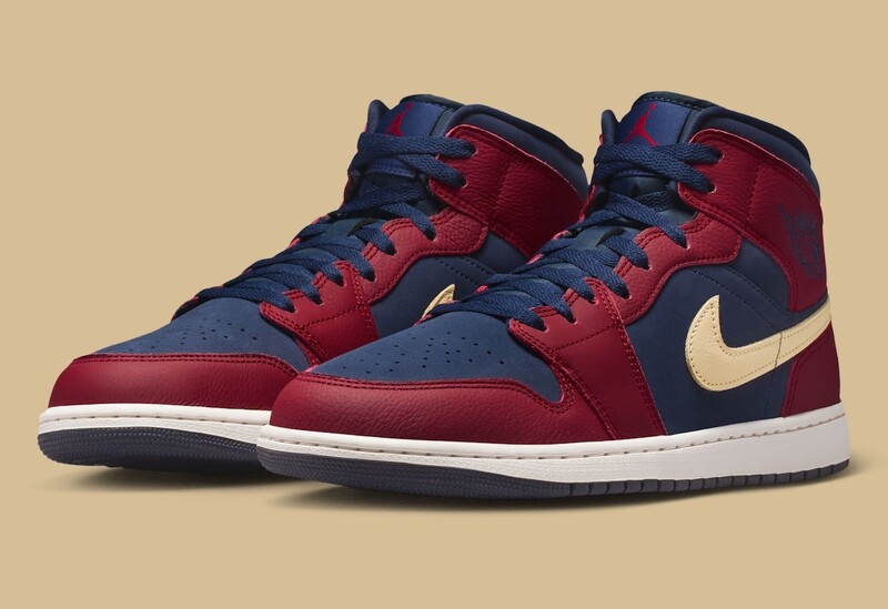 Air Jordan 1 Mid "Team Red/Obsidian" | IO7449-600 Air Jordan 1 Mid "Team Red/Obsidian" | IO7449-600