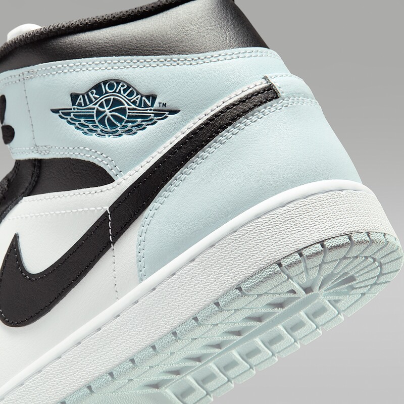 Air Jordan 1 Mid "Squadron Blue" | DQ8426-002