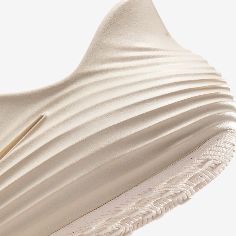 Nike ReactX Rejuven8 "Chalk" | HV5062-102 Nike ReactX Rejuven8 "Chalk" | HV5062-102