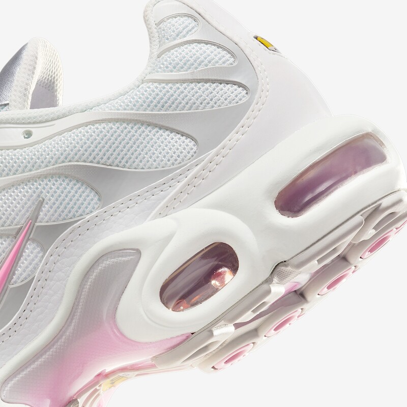 Nike Air Max Plus "White/Pink Rise" | HF0107-100 Nike Air Max Plus "White/Pink Rise" | HF0107-100