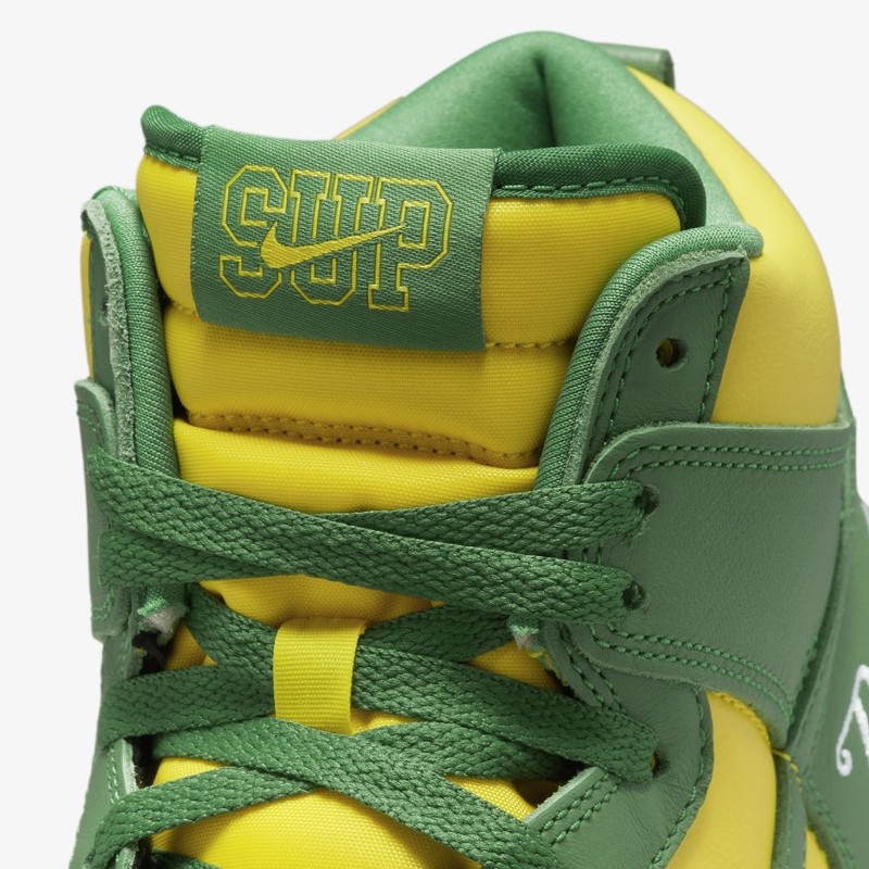 Supreme x Nike SB Dunk High By Any Means Brazil | DN3741-700