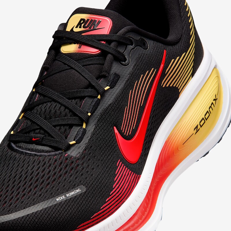 Nike Vomero 18 "Gold/Bright Crimson" | HM6803-016