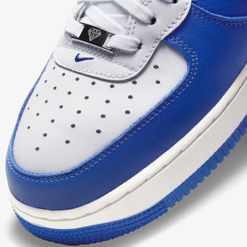 NBA x Nike Air Force 1 High Hyper Royal | DC8870-100
