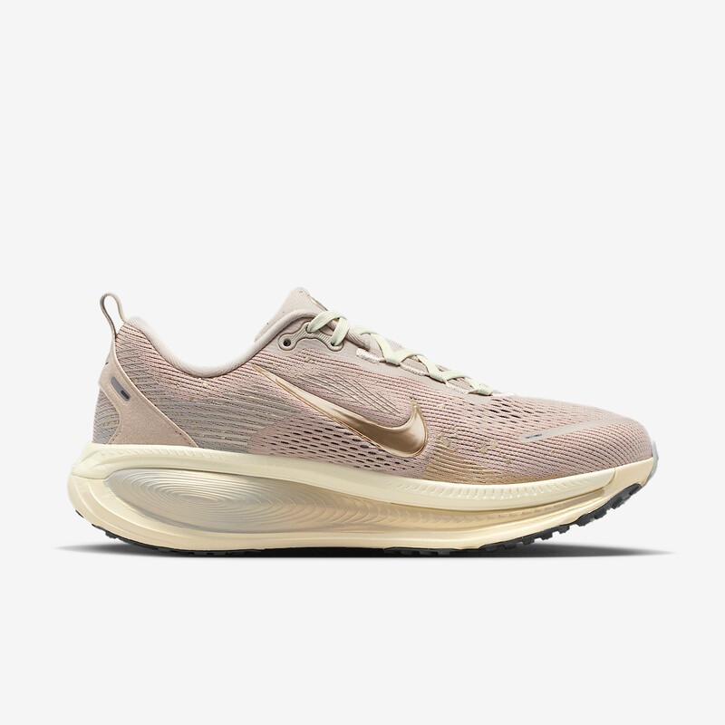 Nike Vomero 18 SE "Cream" | IF4463-200 Nike Vomero 18 SE "Cream" | IF4463-200