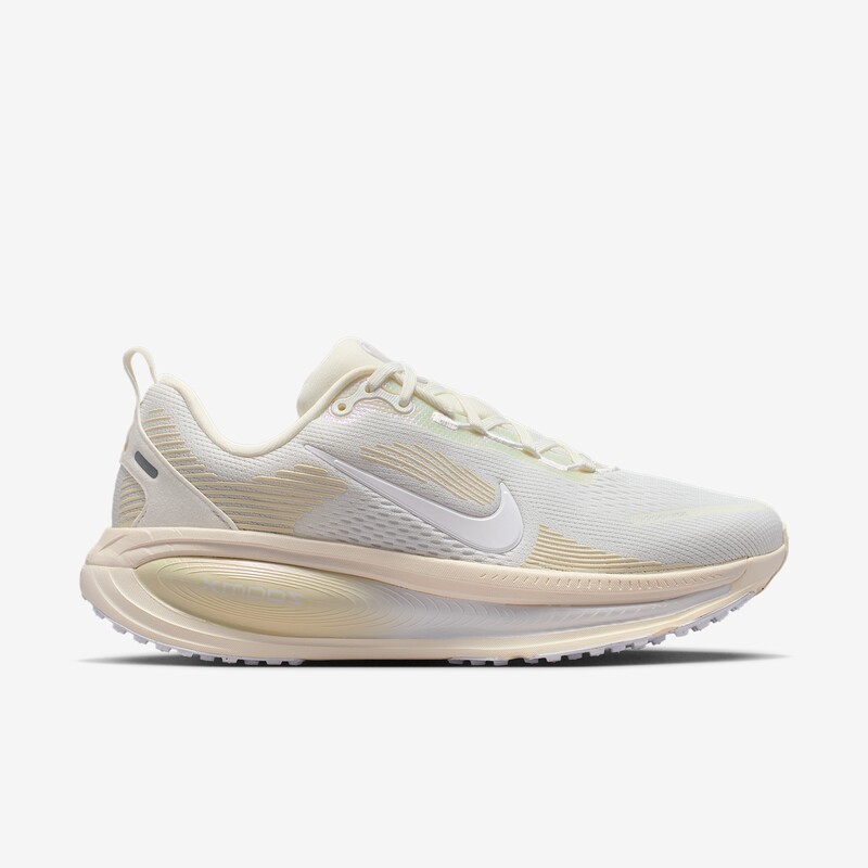 Nike Vomero 18 "Chalk" | IO9915-100