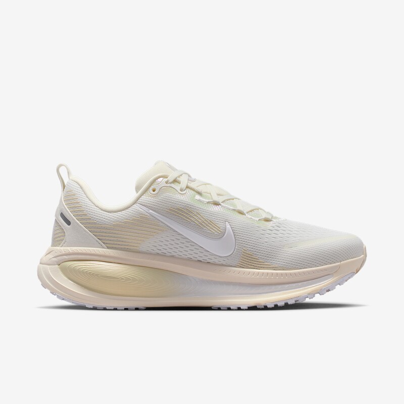 Nike Vomero 18 "Chalk" | IO9915-100