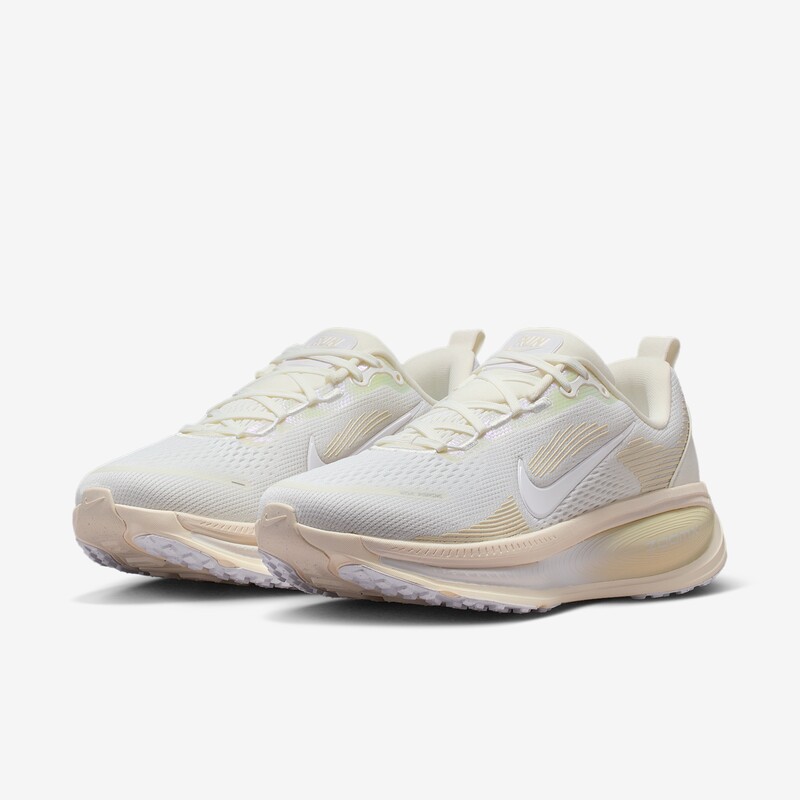 Nike Vomero 18 "Chalk" | IO9915-100