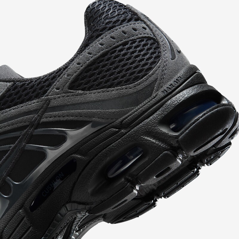 Nike Air Max Moto 2K SE "Black" | IO4862-001 Nike Air Max Moto 2K SE "Black" | IO4862-001