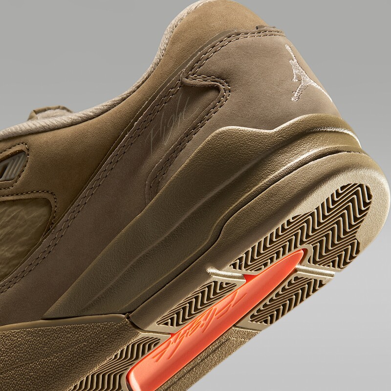 Jordan Flight Court SE "Brown Kelp" | IB4414-300 Jordan Flight Court SE "Brown Kelp" | IB4414-300