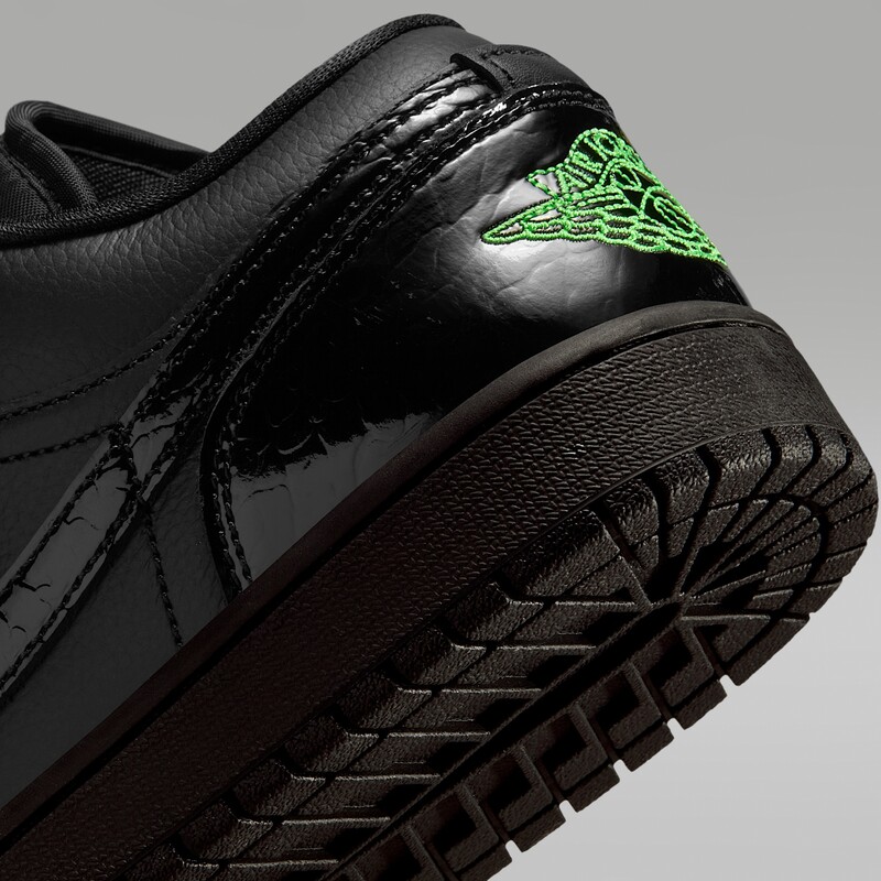 Air Jordan 1 Low SE "Black/Scream Green" | IQ9701-010