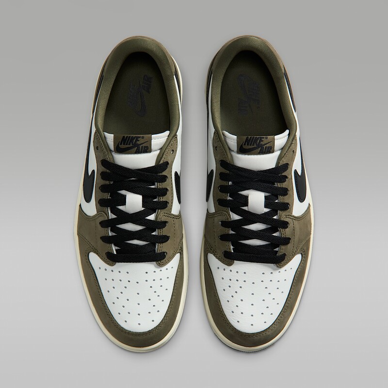Air Jordan 1 Low OG "Medium Olive" | HQ6998-200