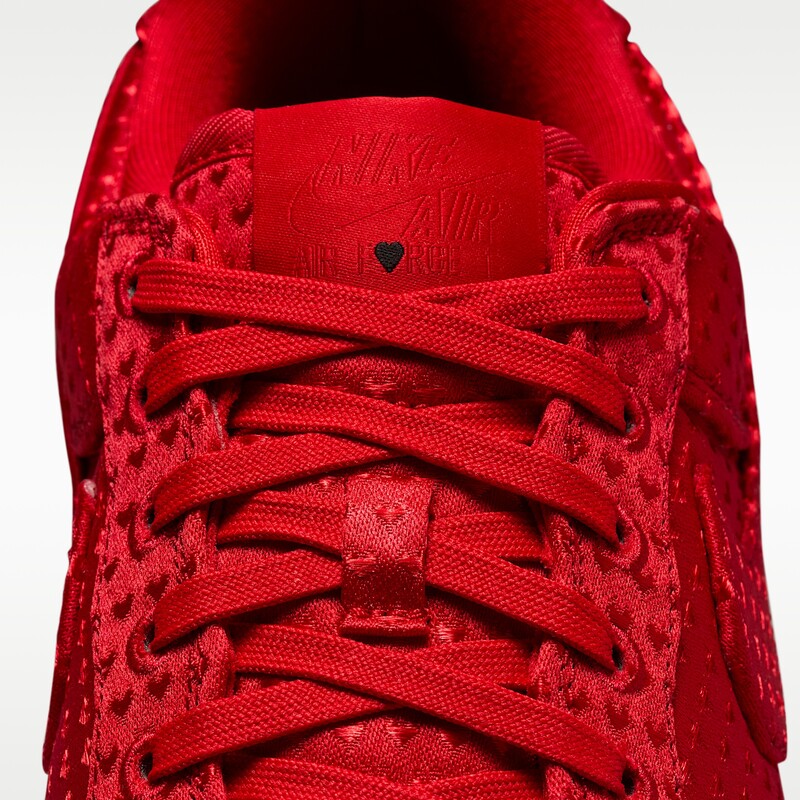 Nike Air Force 1 Retro "Red Valentine's Day" | IB6836-600