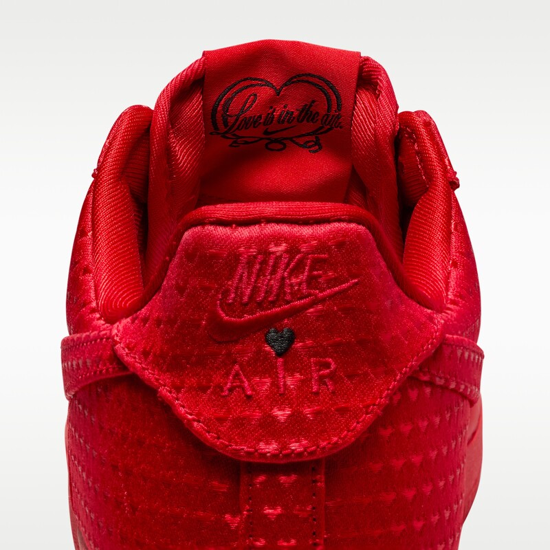 Nike Air Force 1 Retro "Red Valentine's Day" | IB6836-600