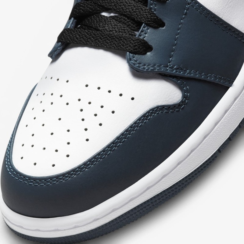 Air Jordan 1 Mid Armory Navy | 554724-411