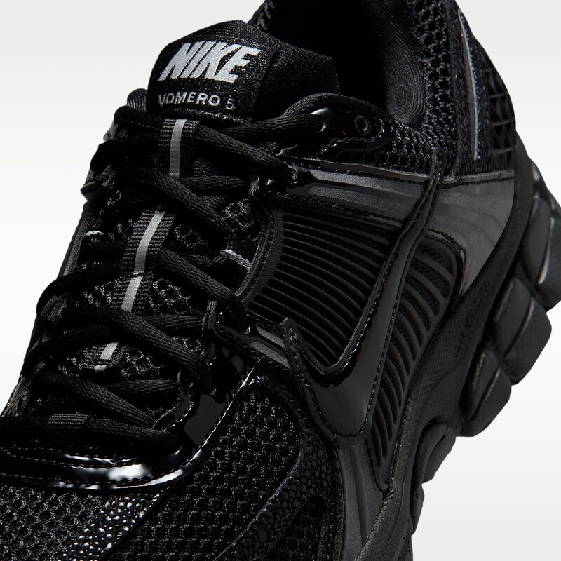 Nike Zoom Vomero 5 "Black" | II6236-001 Nike Zoom Vomero 5 "Black" | II6236-001