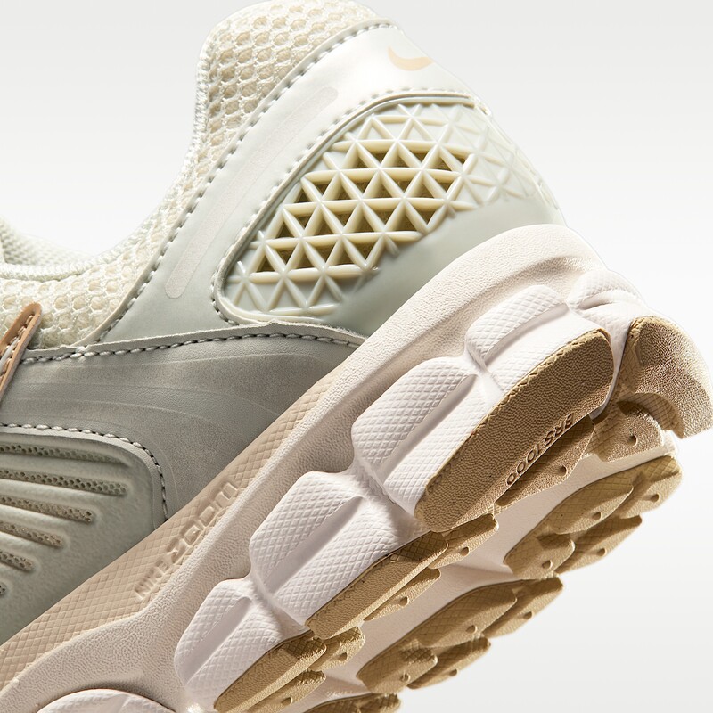 Nike Zoom Vomero 5 "Light Bone" | IB8929-003 Nike Zoom Vomero 5 "Light Bone" | IB8929-003