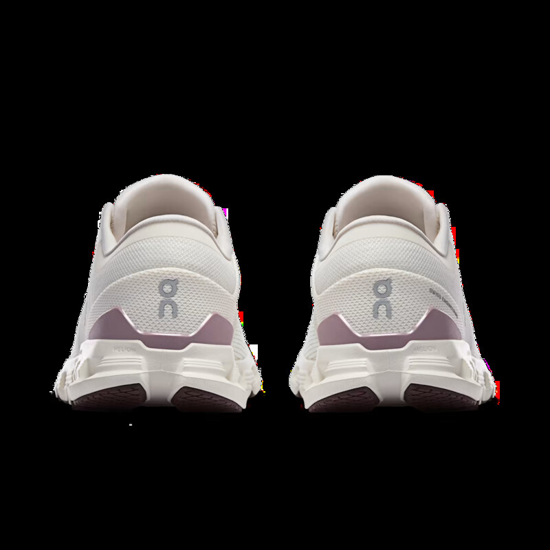 On Cloud X 4 "Ivory/Heron" | 3WE30074740