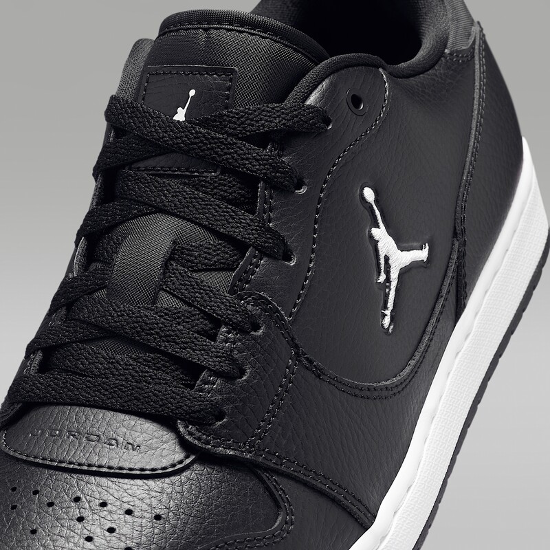 Jordan Court Connect Low "Black" | IQ5698-001