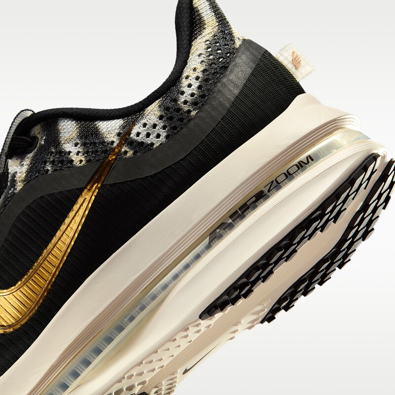 Nike Pegasus Premium "Zebra" | IQ0368-010