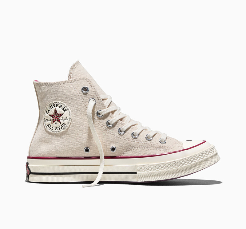 Hello Kitty x Swarovski x Converse Chuck Taylor 70 | A17695C