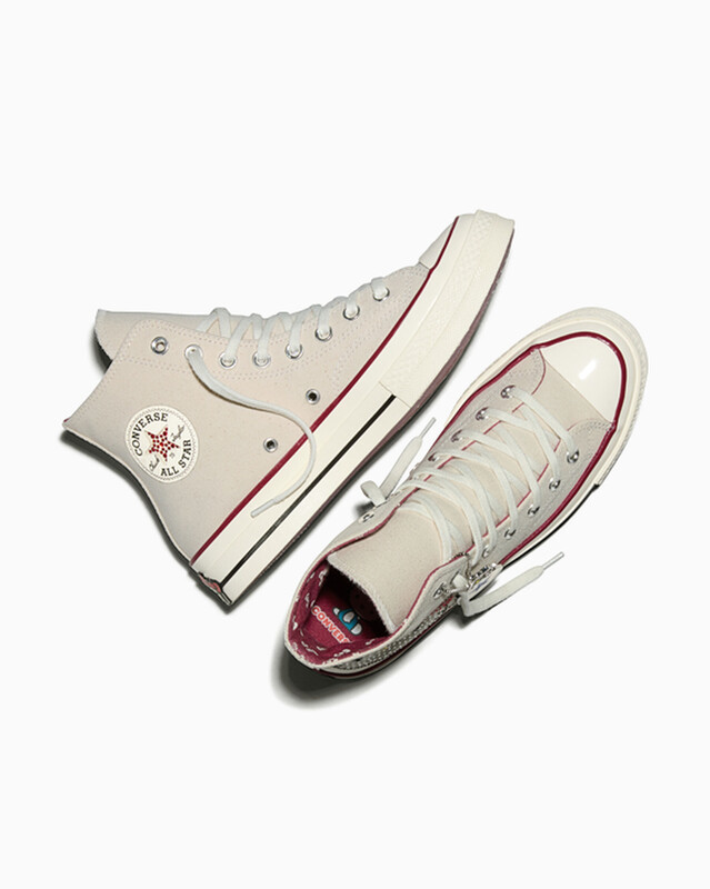 Hello Kitty x Swarovski x Converse Chuck Taylor 70 | A17695C