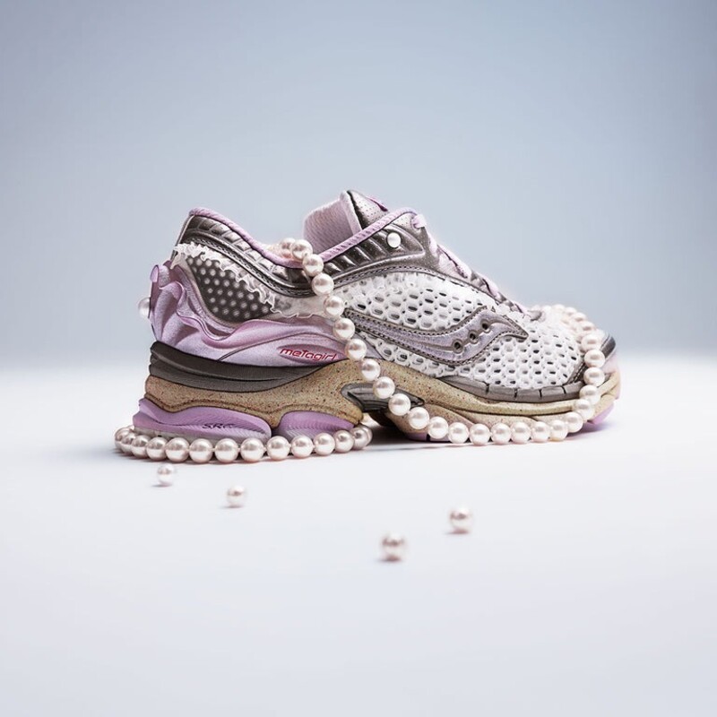Metagirl x Saucony ProGrid Paramount "Daughter of the Moon" | S61021-1