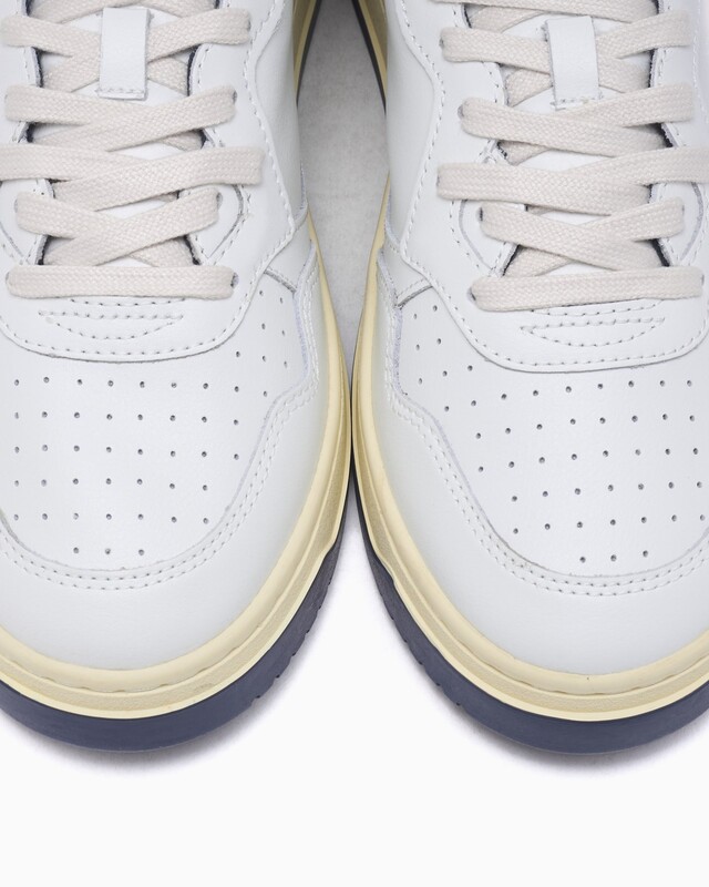 Maison Kitsuné x Autry Medalist Low "Navy" | AULMMK01