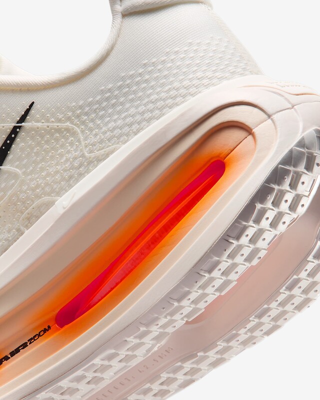 Nike Vomero Premium "Sail" | IQ4035-100