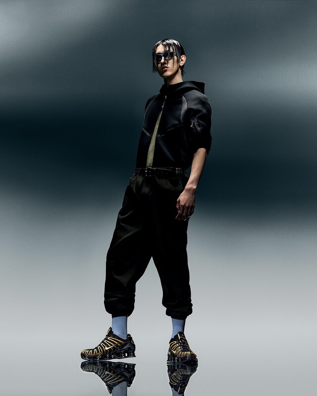 Nike Shox TL "Black/Gold" | AV3595-013